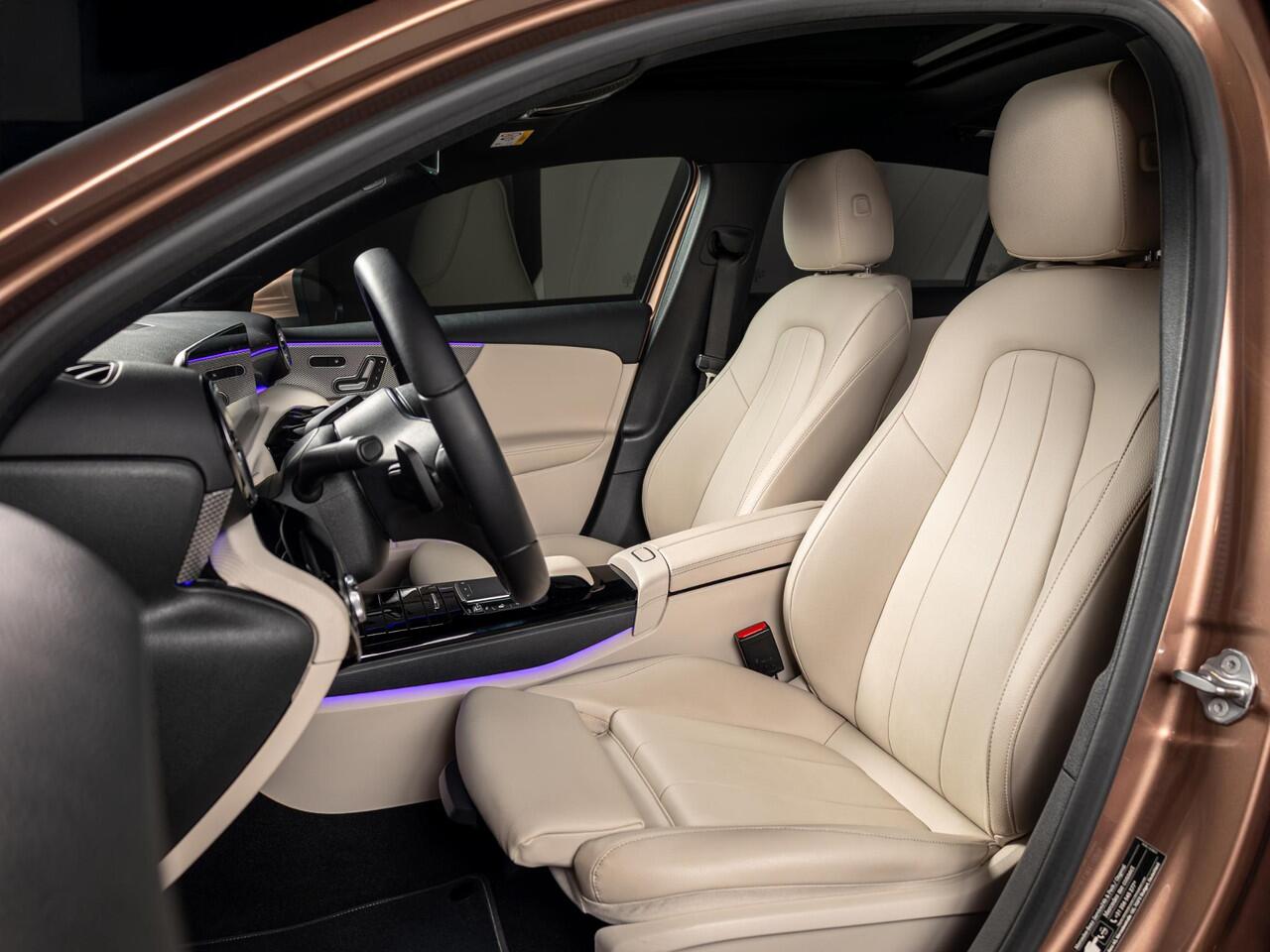 Mercedes-Benz A-KLASSE Hatchback 180 Business Solution Luxury Panorama dak