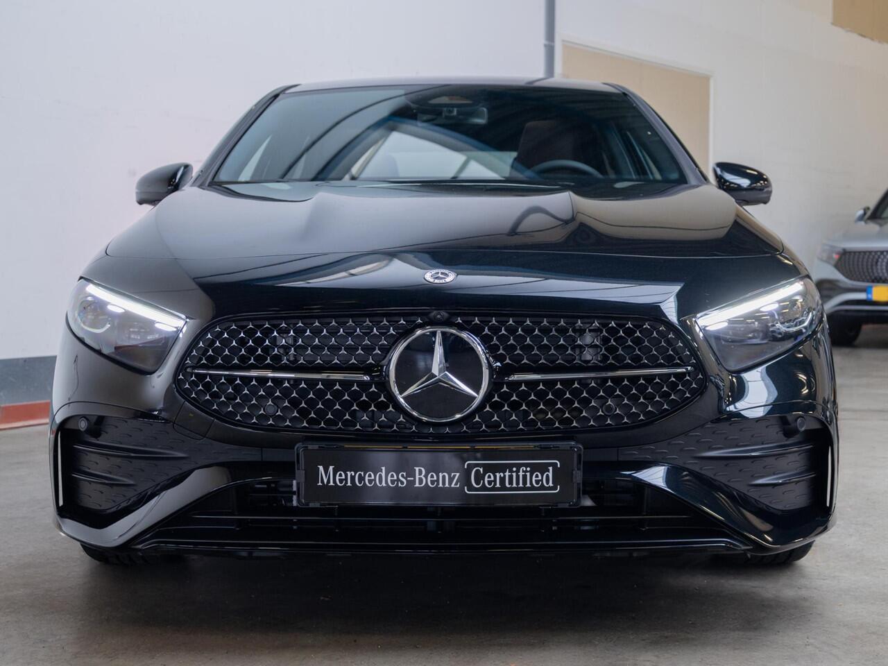 Mercedes-Benz A-KLASSE Hatchback 180 Business Solution AMG Premium PLUS | Panorama dak