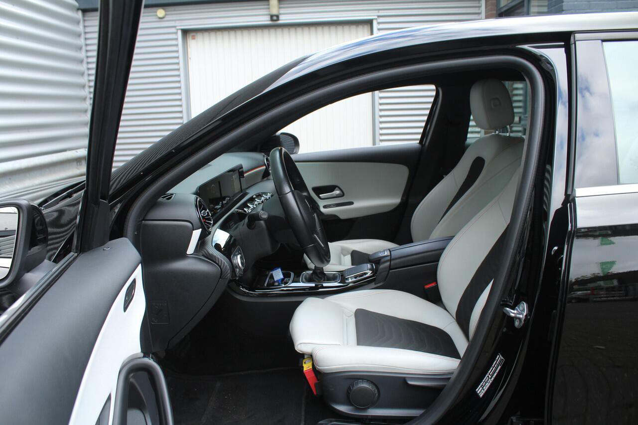Mercedes-Benz A-KLASSE 160 109pk Advantage Widescreen Leder Clima Cruise Navi Camera LMV