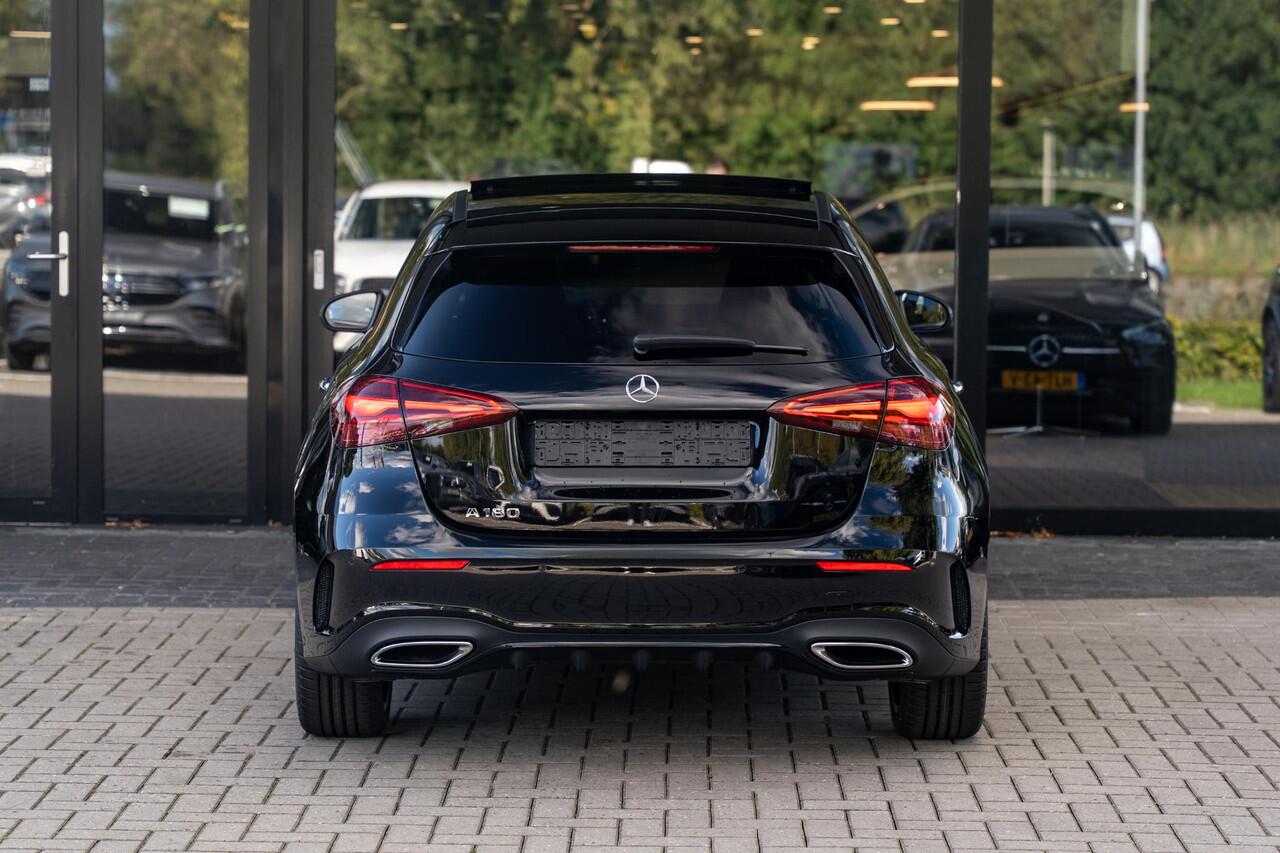 Mercedes-Benz A-KLASSE 180 Business Solution AMG | Panoramaschuifdak | Premium Plus | Nightpakket | 19"Multispaak AMG velgen | Stoelverwarming | 360° camera | Head-up display |