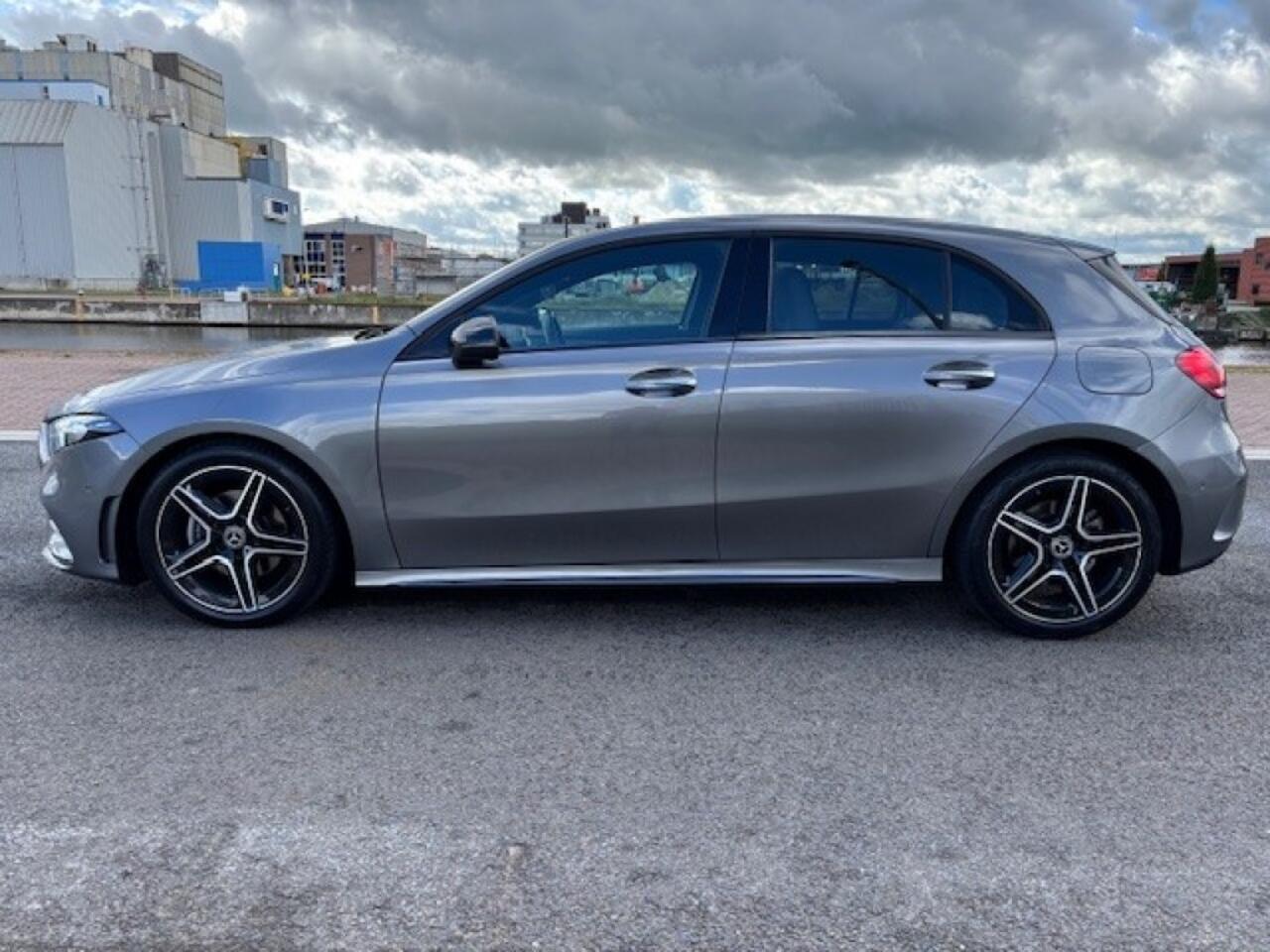 Mercedes-Benz A-KLASSE 200 AMG line