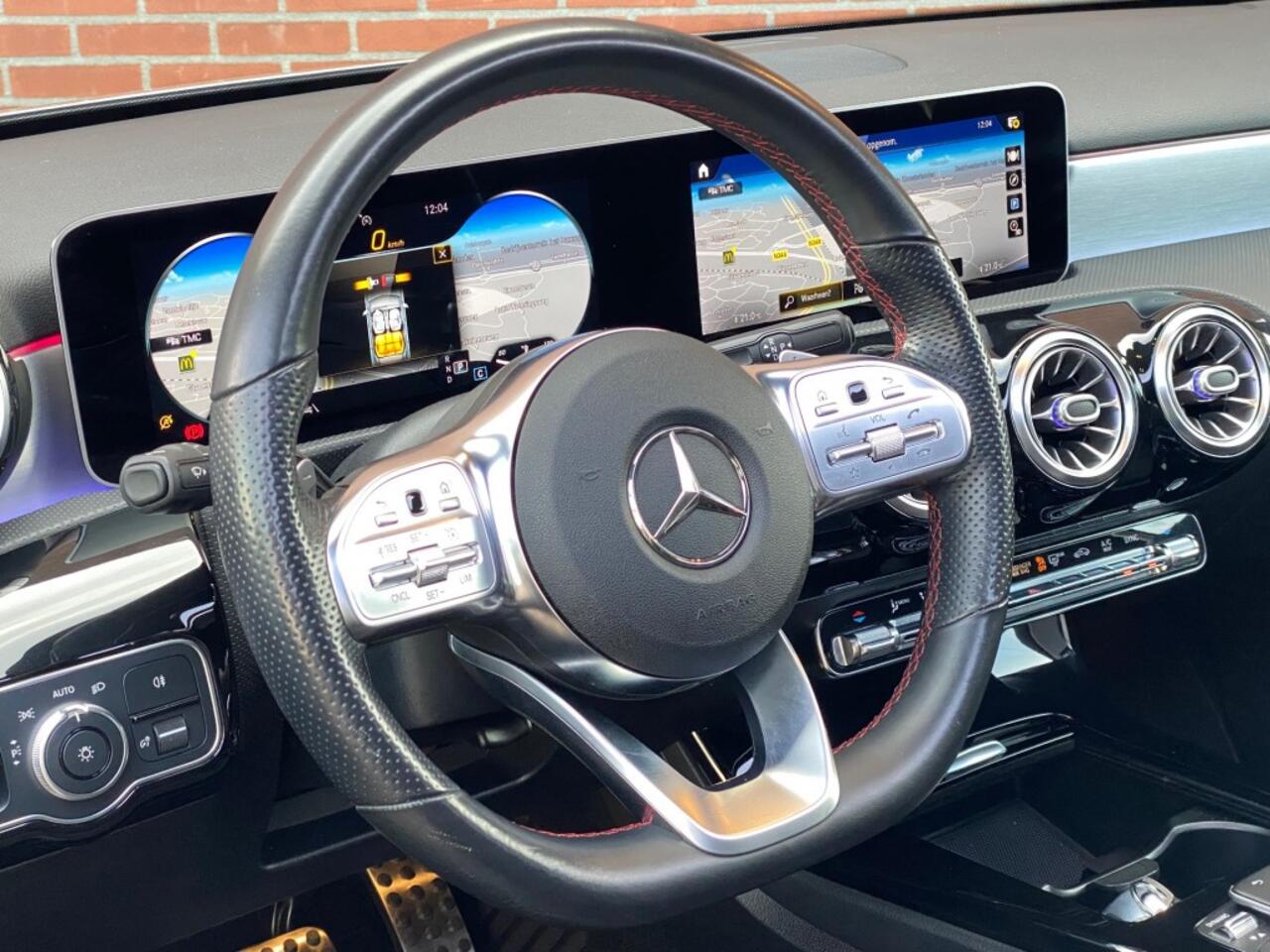 Mercedes-Benz A-KLASSE 180 BUSINESS SOLUTION AMG PANO/SCHUIFDAK NAVI CLIMA STOELVW CAMERA