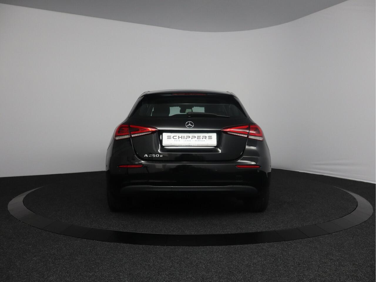 Mercedes-Benz A-KLASSE 250 e Style Style | Plug-in Hybrid | M-Bux | LED-koplampen