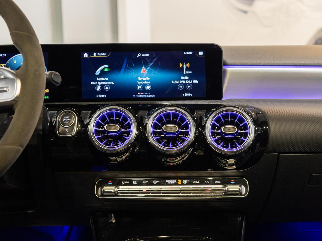 Mercedes-Benz A-KLASSE Hatchback 180 Business Solution AMG Panorama dak