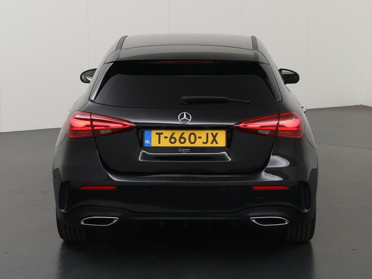Mercedes-Benz A-KLASSE 180 AMG Line | Premium | Night pakket | Keyless go | Draadloos telefoon laden |