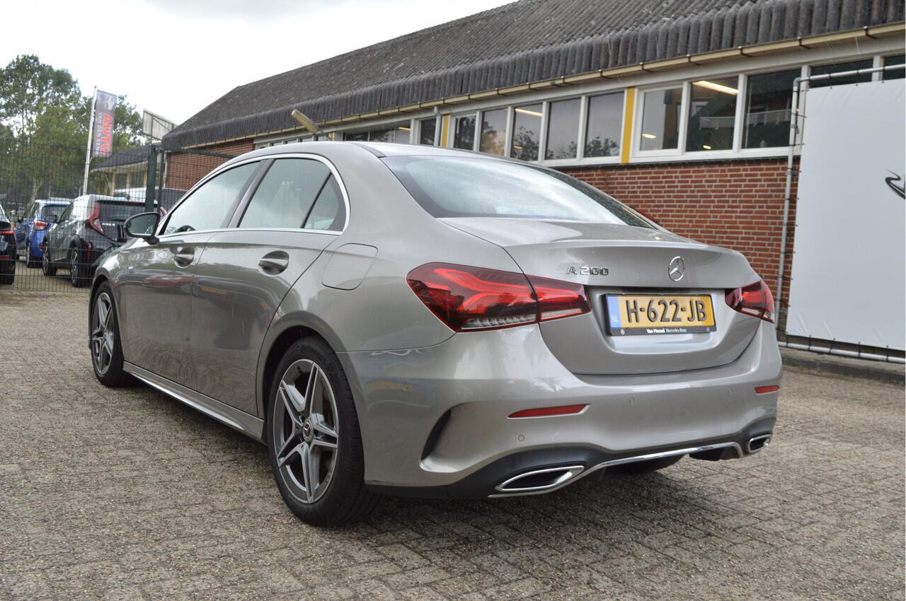 Mercedes-Benz A-KLASSE 200 Business Solution AMG NL-Auto / Clima / Sportstoelen