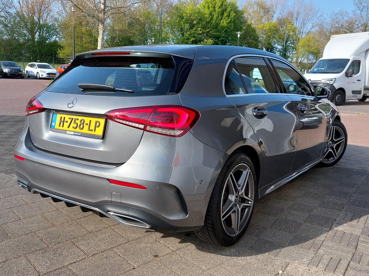 Mercedes-Benz A-KLASSE 180 136pk Automaat Business Solution AMG | Origineel NL | Navi | Apple Carplay+Android Auto | Clima | Cruise | Led Koplampen | Pdc V+A+Assist+Camera | Stoelverwarming | 18''lm
