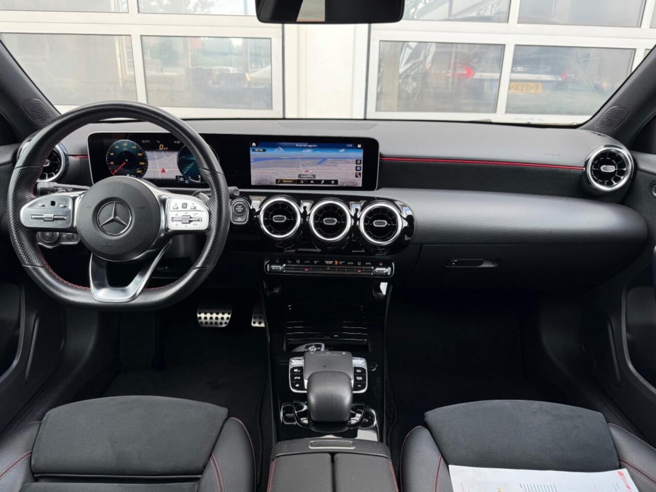 Mercedes-Benz A-KLASSE A180 Business Solution AMG Navi Camera Widescreen