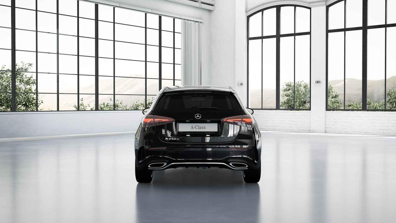 Mercedes-Benz A-KLASSE 250 e Business Solution AMG | Panoramaschuifdak | Stoelverwarming | Achteruitrijcamera | MULTIBEAM LED |