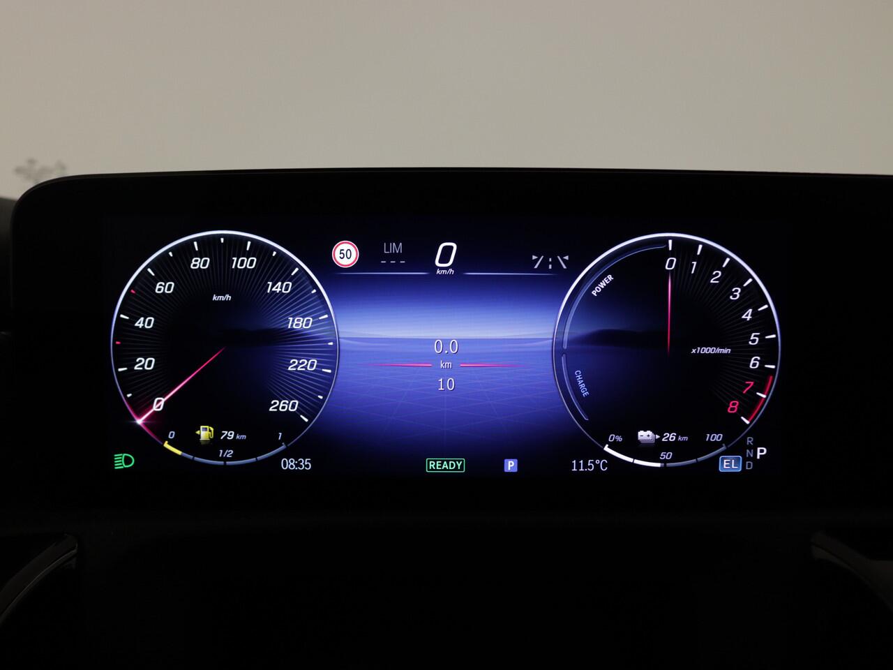 Mercedes-Benz A-KLASSE 250 e Business Line | Distronic | Dodehoekassistent | Donkergetint glas achter | Verwarmde stoelen vooraan | Zitcomfortpakket | Achteruitrijcamera | Inclusief 24 maanden MB Certified garantie voor Europa.