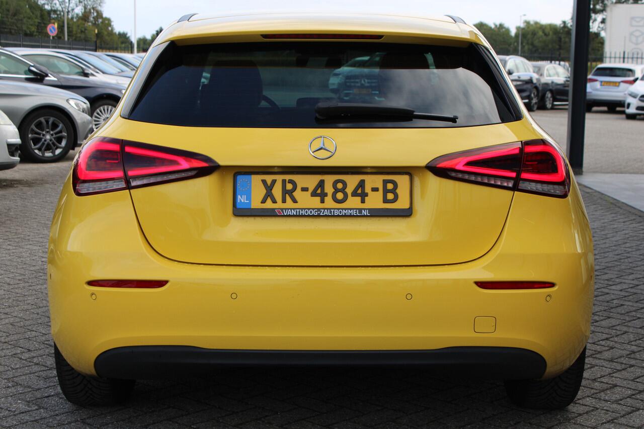 Mercedes-Benz A-KLASSE 180 AUT7 Business Solution PANORAMADAK NAVI CAMERA WIDESCREEN