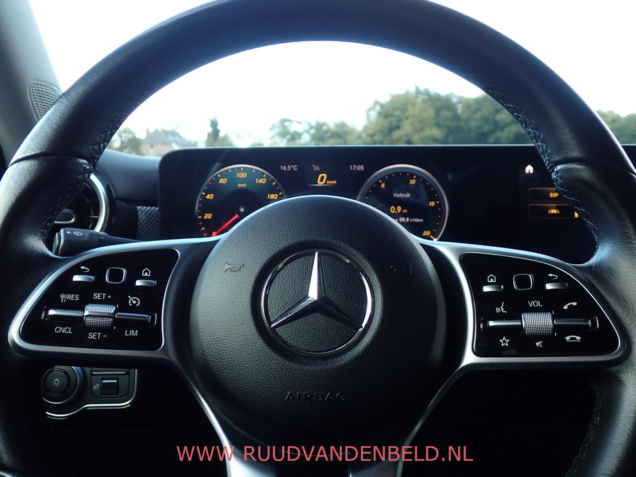 Mercedes-Benz A-KLASSE 200 WIDESCREEN SPORTLEER+VENTILATIE/CAMERA/KEYLESS/LED