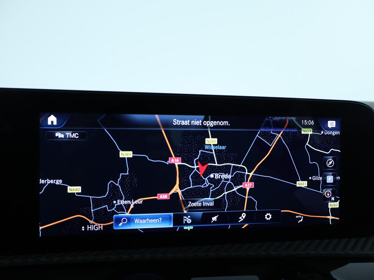 Mercedes-Benz A-KLASSE 250 e Plug-In Hybride | Parkeerpakket met Camera | Stoelverwarming | DAB | LED verlichting | Cruise Controle | Inclusief 24 maanden Mercedes-Benz Certified garantie voor Europa.