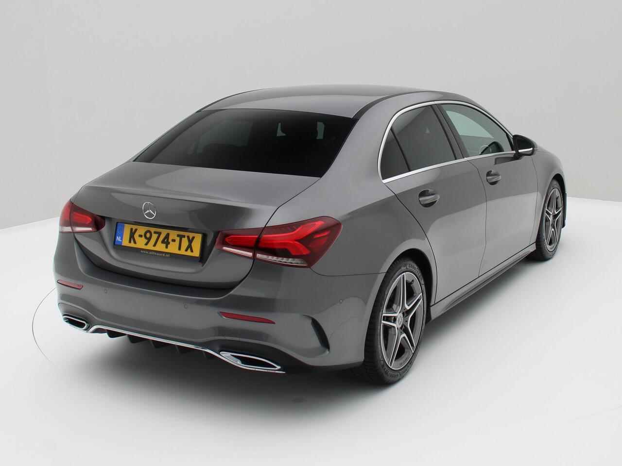 Mercedes-Benz A-KLASSE 200 Business Solution AMG Camera / Wide screen / Origineel NL