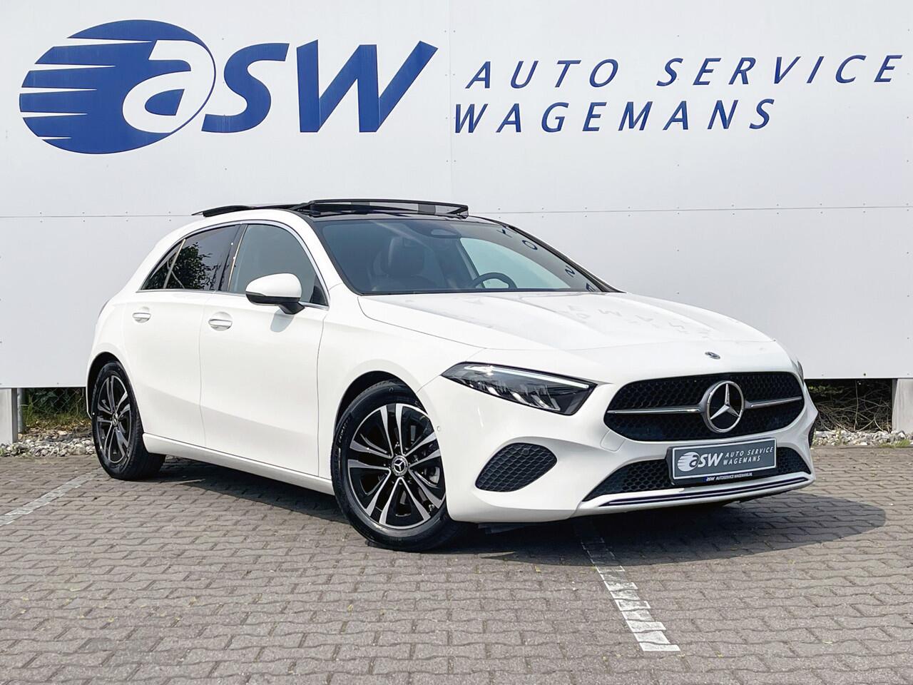 Mercedes-Benz A-KLASSE 180 Luxury Line | Facelift | Pano | Ambiente | Camera | CarPlay | LED | Keyless | DAB+