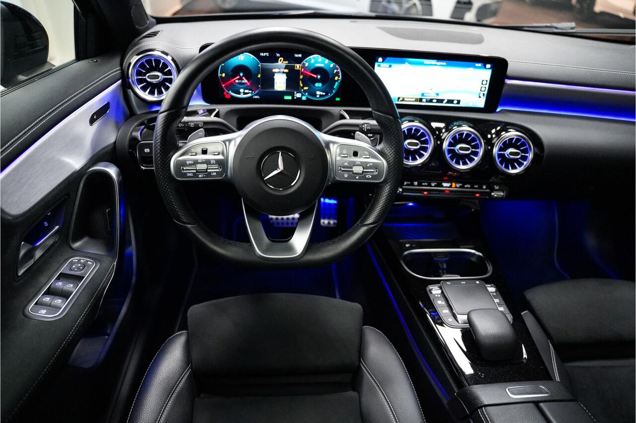 Mercedes-Benz A-KLASSE 250 e AMG|Panodak|Sfeerverlichting|Camera|Stoelverwarming