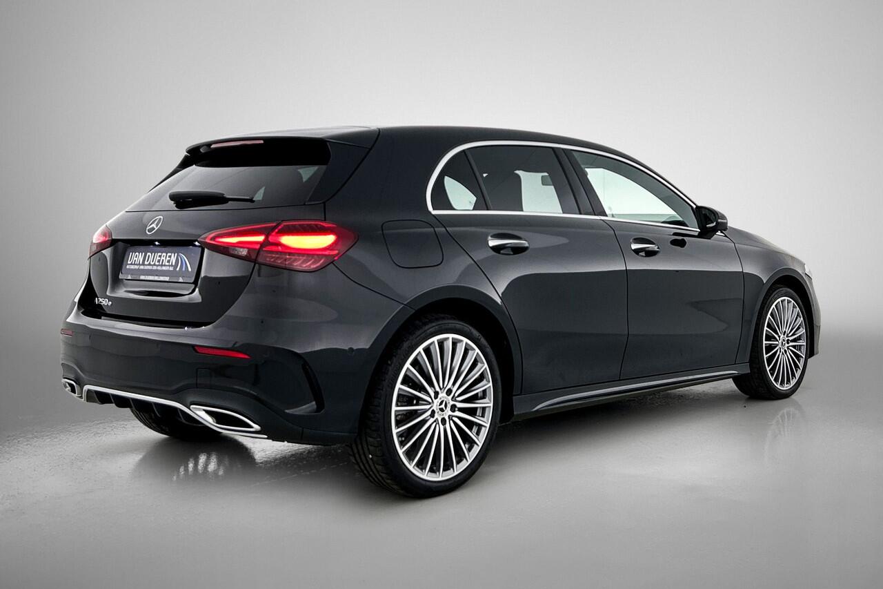 Mercedes-Benz A-KLASSE 250 e AMG Line Memory, 19 inch, 360* Camera,