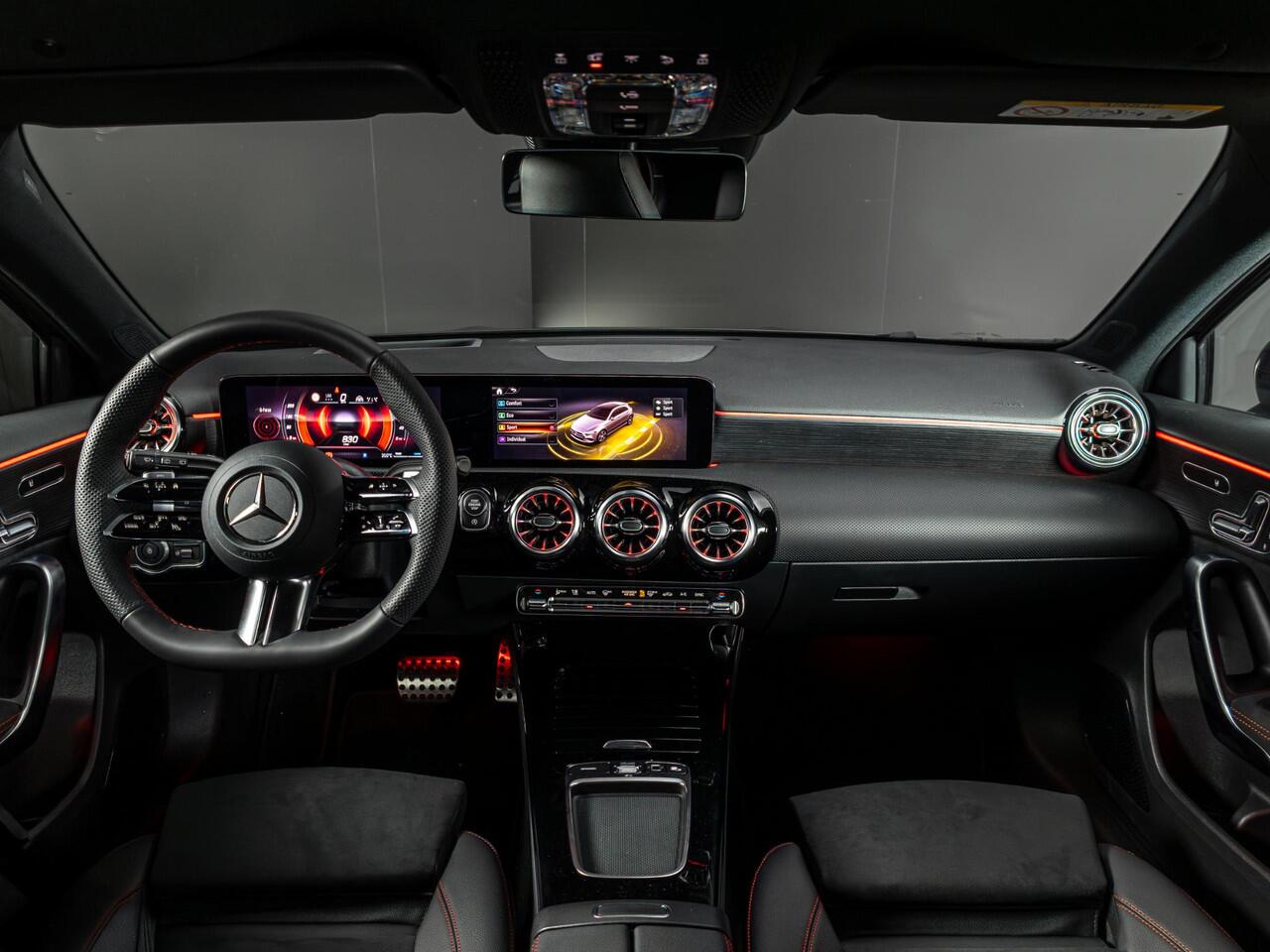 Mercedes-Benz A-KLASSE Hatchback 180 Business Solution AMG Premium PLUS | Panorama dak