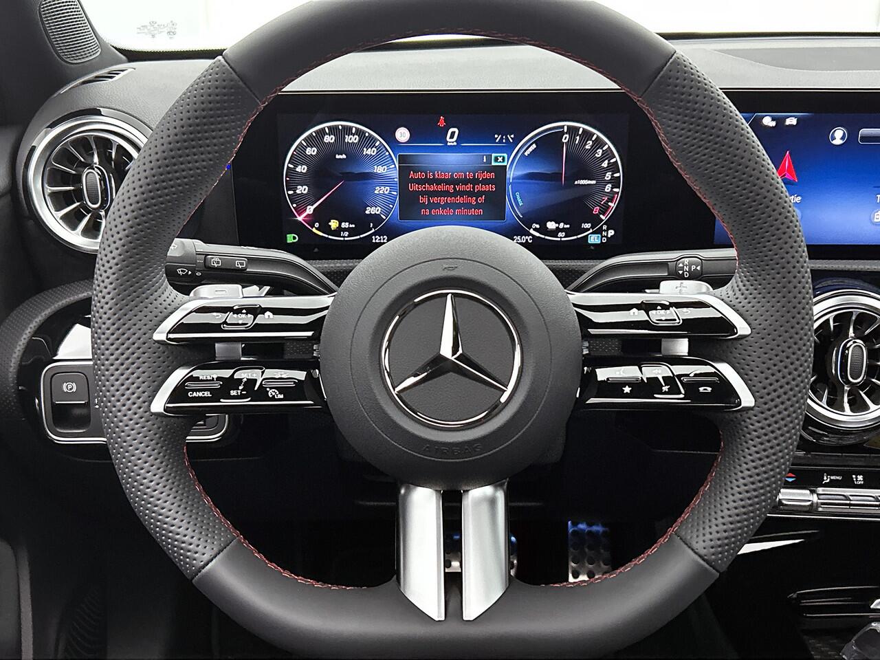 Mercedes-Benz A-KLASSE 250 e Business Solution AMG | Nightpakket | Parkeerpakket met achteruitrijcamera | KEYLESS GO | Sfeerverlichting | MULTIBEAM LED | Stoelverwarming voor | Spiegelpakket |