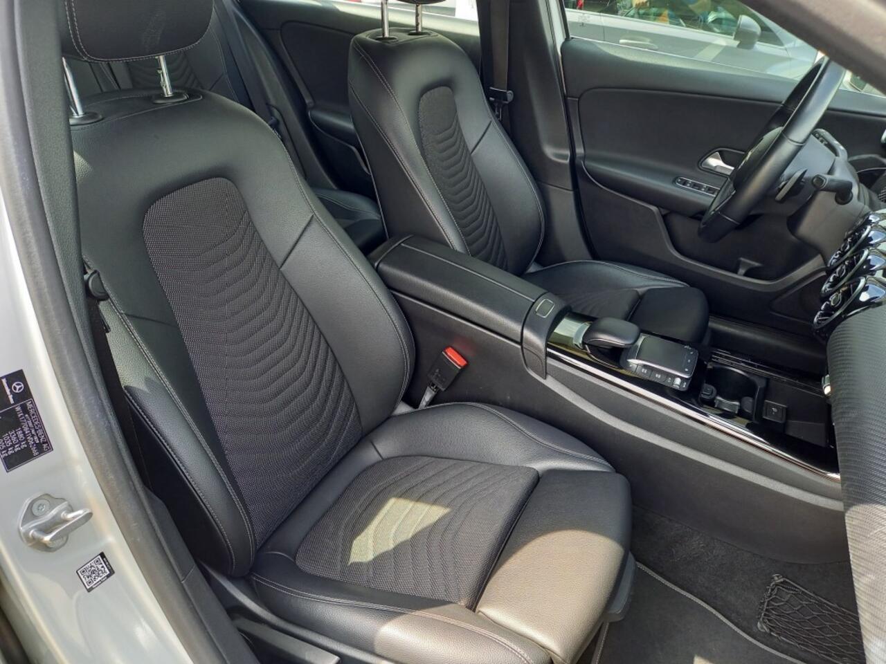 Mercedes-Benz A-KLASSE 180 Business Solution