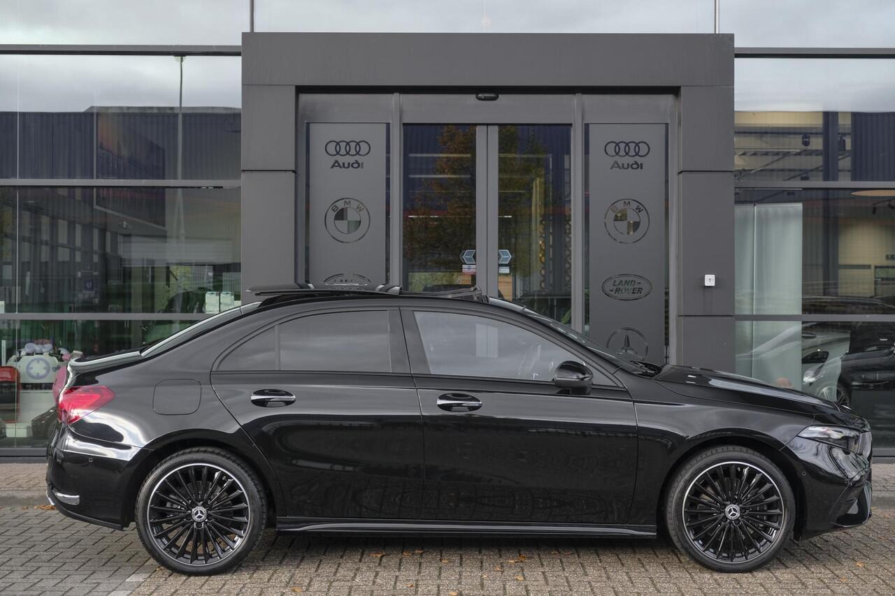 Mercedes-Benz A-KLASSE A250e AMG 218pk Hybrid Panoramadak Night pakket Widescreen Sfeerverlichting 19" LMV NLauto