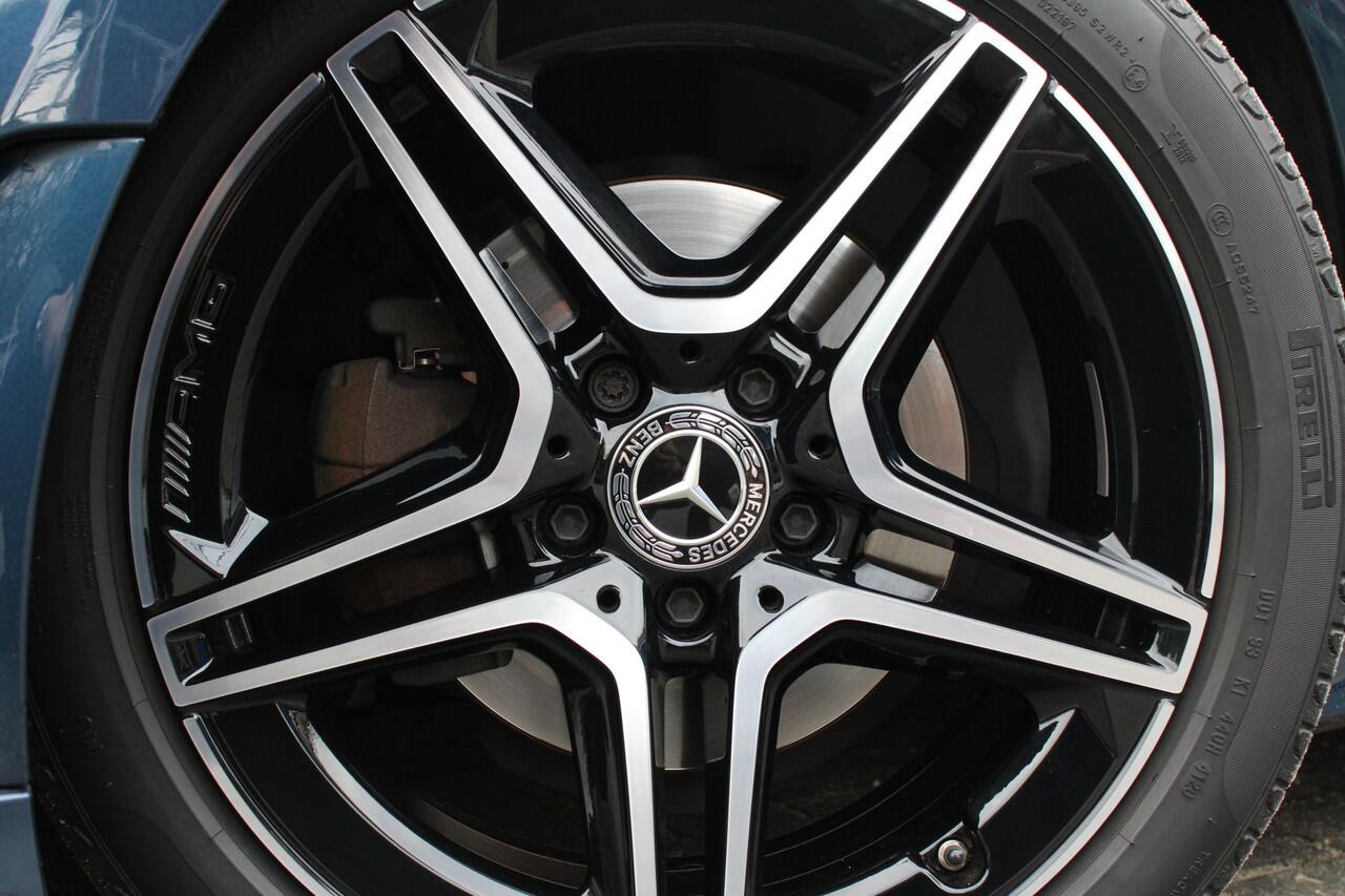 Mercedes-Benz A-KLASSE 180 Business Solution AMG Night Edition - Sfeerverlichting - Achteruitrij camera Hooglans shadowline delen - Keurig nette auto