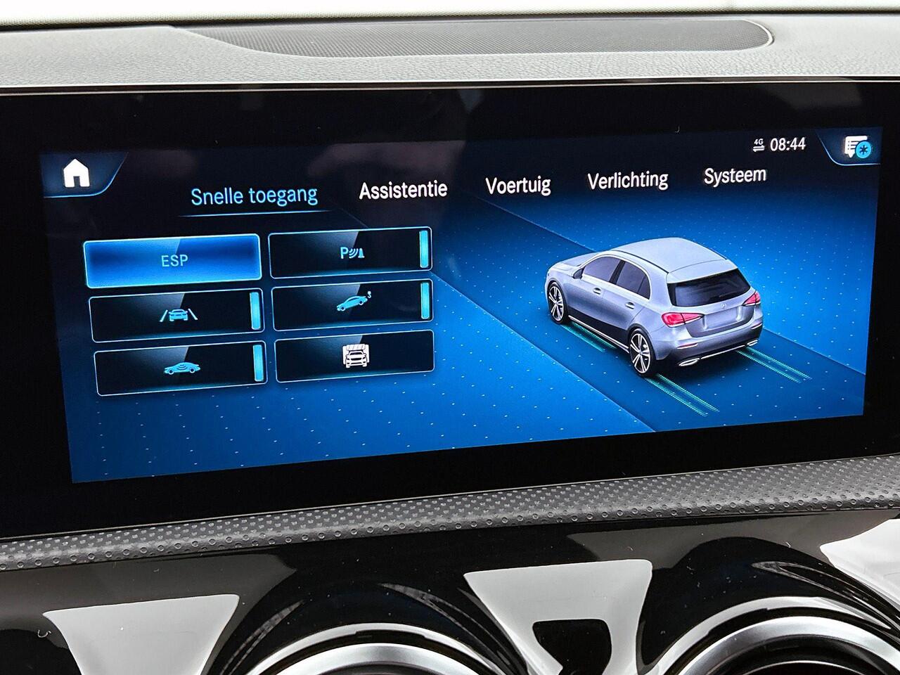 Mercedes-Benz A-KLASSE 200 163pk Automaat Progressive | Navigatie | Cruise Control | Lane Assist | Stoelverwarming | Stoelverwarming | LED | Camera | Parkeer sensoren