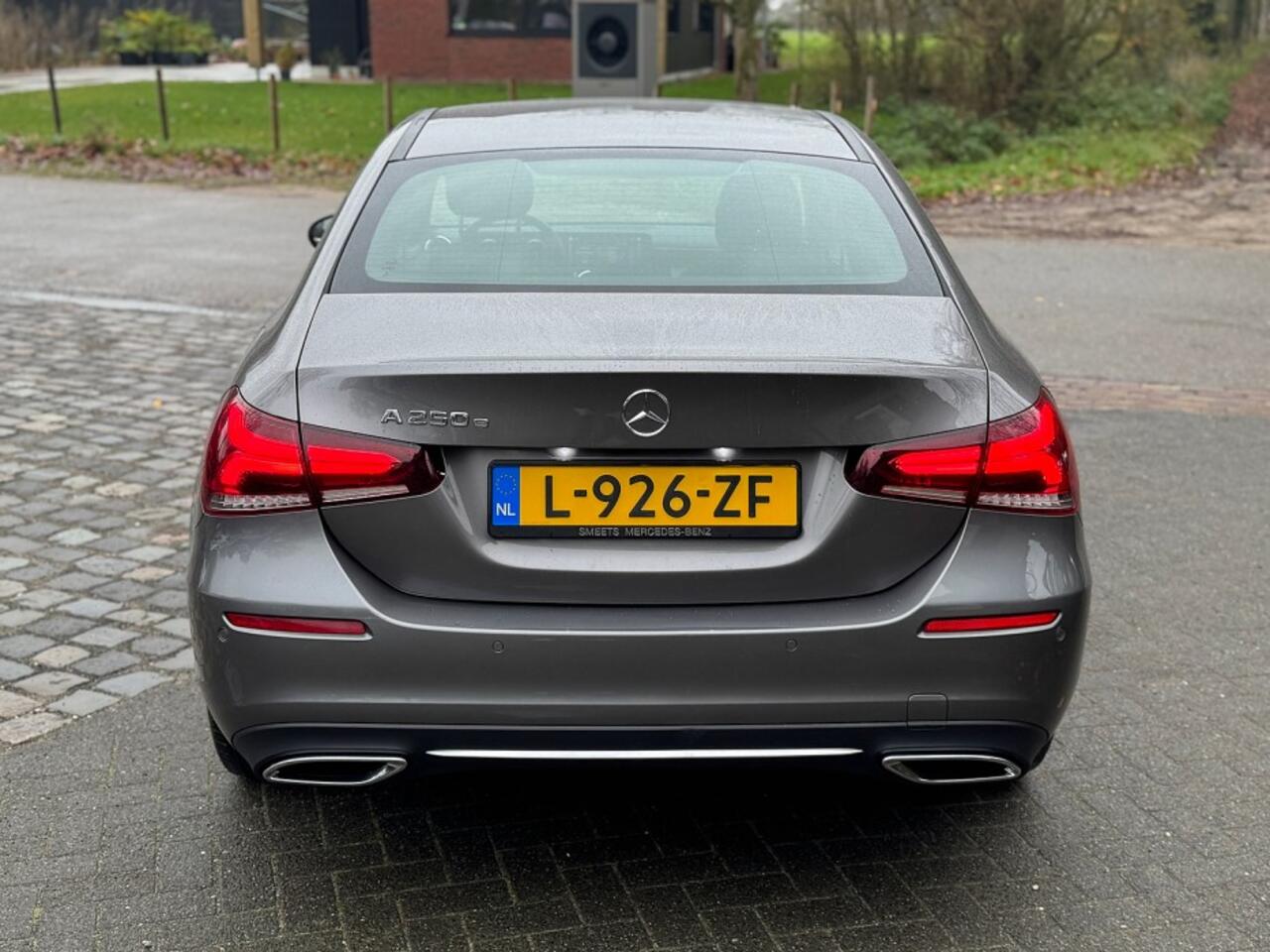 Mercedes-Benz A-KLASSE 250 e Bns Sol Luxury Lim ecc,widescreen,zwartleer,lmv,navi,led,pdc