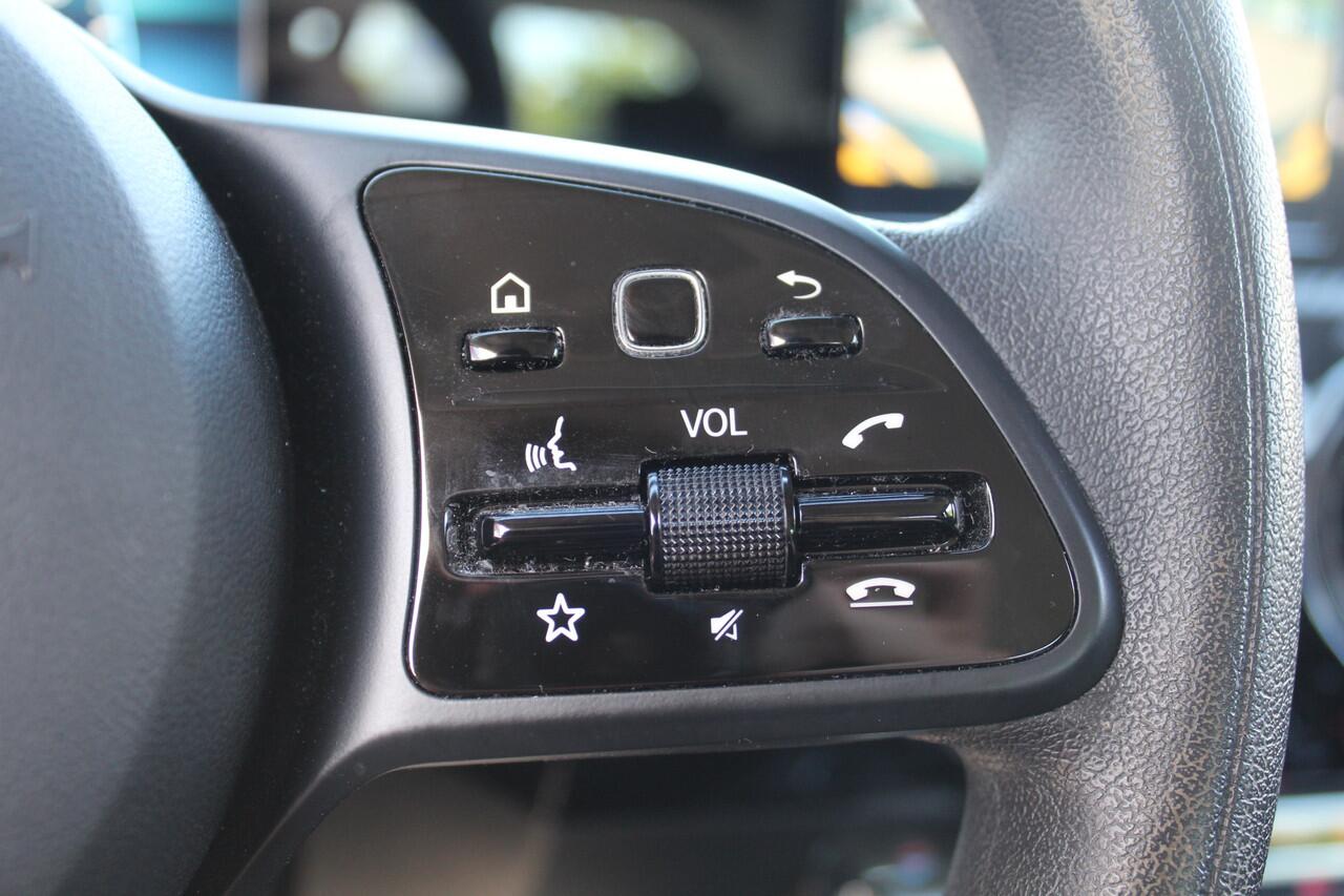 Mercedes-Benz A-KLASSE 160//Navi//Cruise//Camera!!