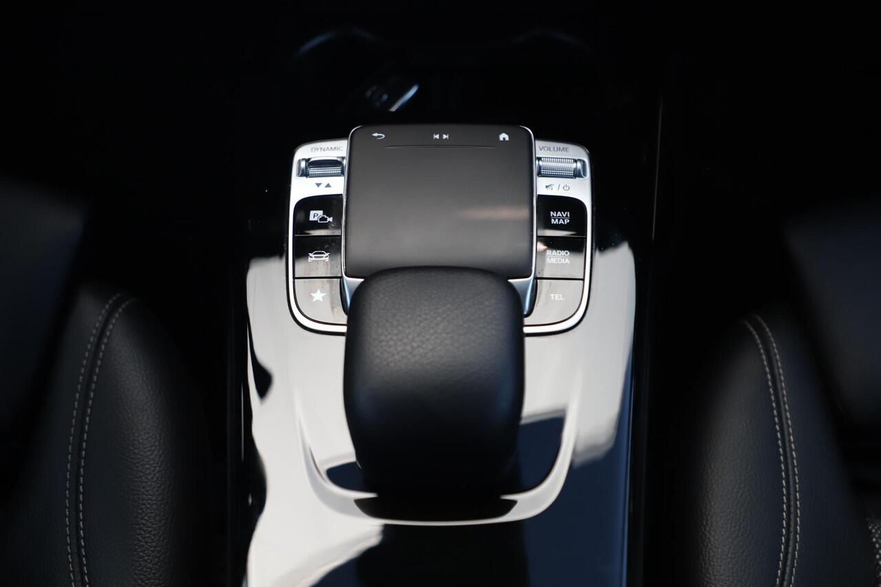 Mercedes-Benz A-KLASSE 180 d Business Solution Limited Automaat Half Leder Widescreen Navigatie Achteruitrijcamera Full LED Rijstrooksensor