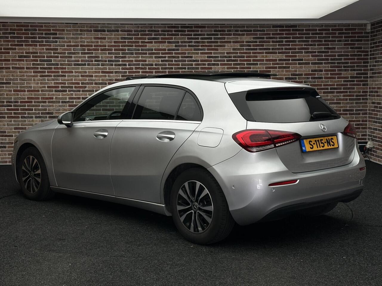 Mercedes-Benz A-KLASSE 200 Business Solution Panorama Camera Stoelvrwm Dealder ONDRH