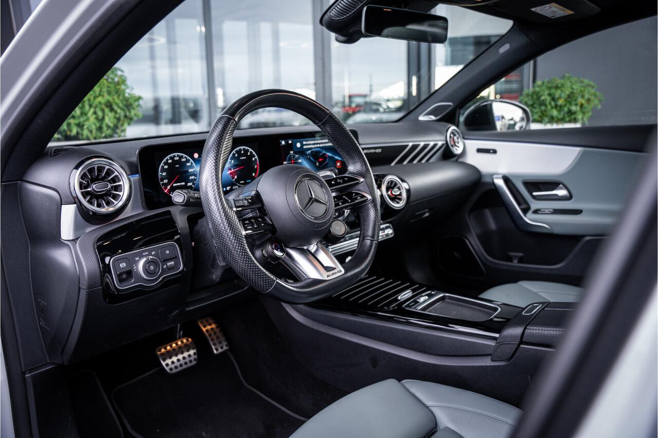 Mercedes-Benz A-KLASSE AMG A35 4MATIC - Panorama | Burmester | Keyless | Camera | Stoelverwarming