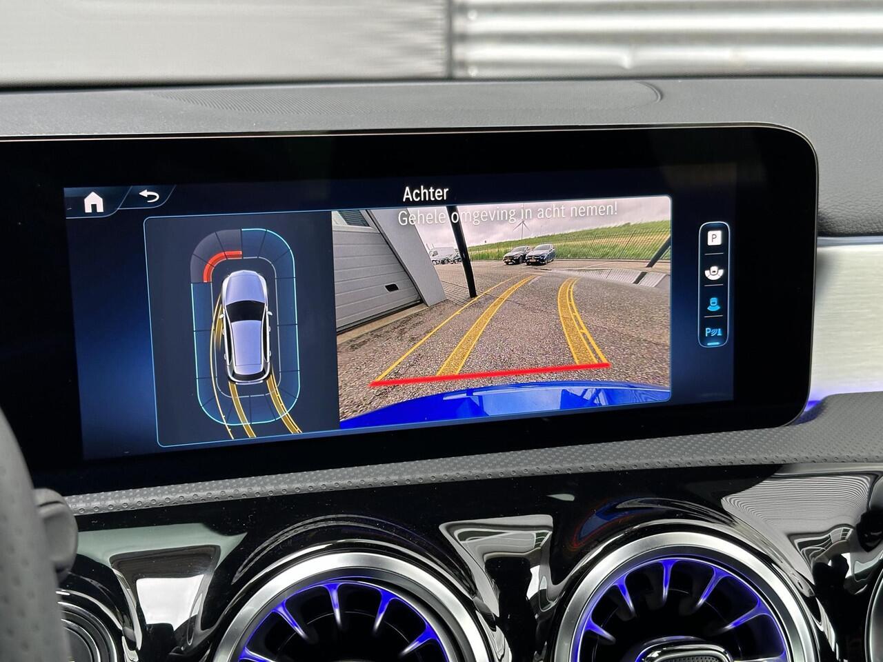 Mercedes-Benz A-KLASSE 250 e AMG Line | Night Pakket | Apple CarPlay | Android Auto | Sfeerverlichting | Stoelverwarming | Achteruitrijcamera | Parkeersensoren | Elektrisch Inklapbare Buitenspiegels