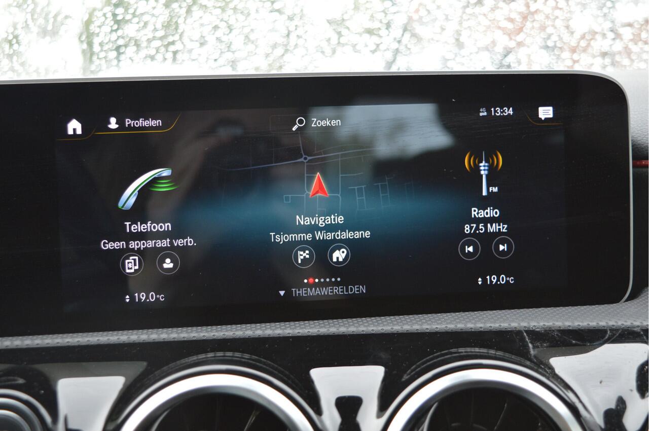 Mercedes-Benz A-KLASSE 200 Business Solution AMG NL-Auto / Clima / Sportstoelen