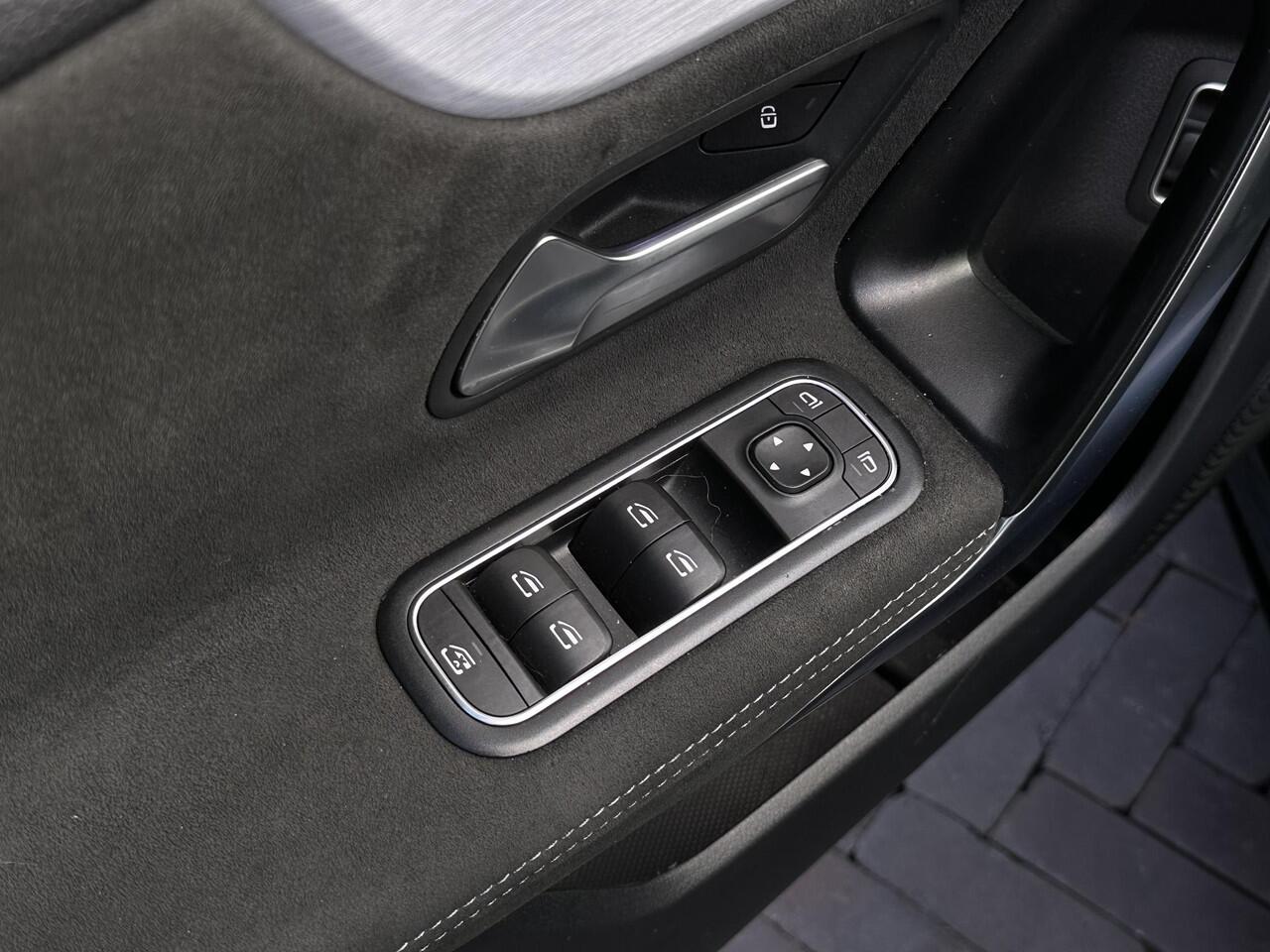 Mercedes-Benz A-KLASSE 250 e Business Solution AMG Limited Panoramadak Ambient Widescreen AMG Cruise Camera