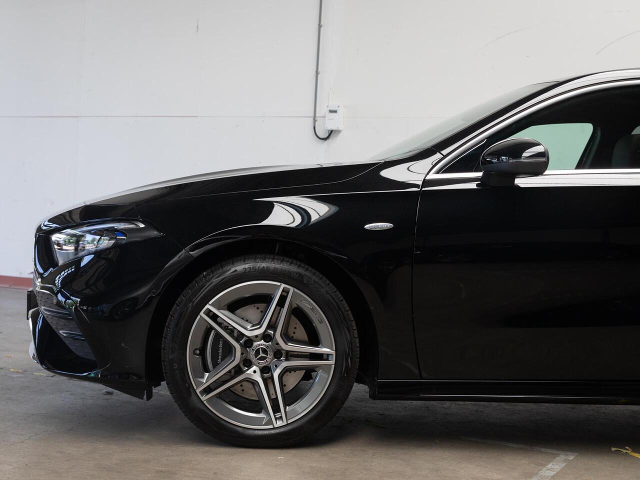 Mercedes-Benz A-KLASSE Limousine 250e Business Solution AMG