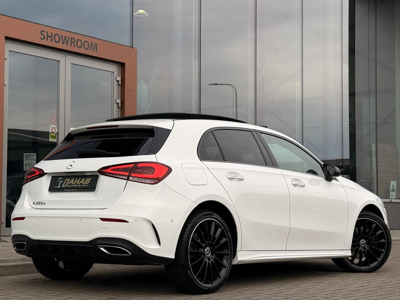 Mercedes-Benz A-KLASSE 250 e AMG Line | Nightpakket | Pano | Leder | El. stoelen | Achteruitrijcamera | Apple Carplay / Android Auto
