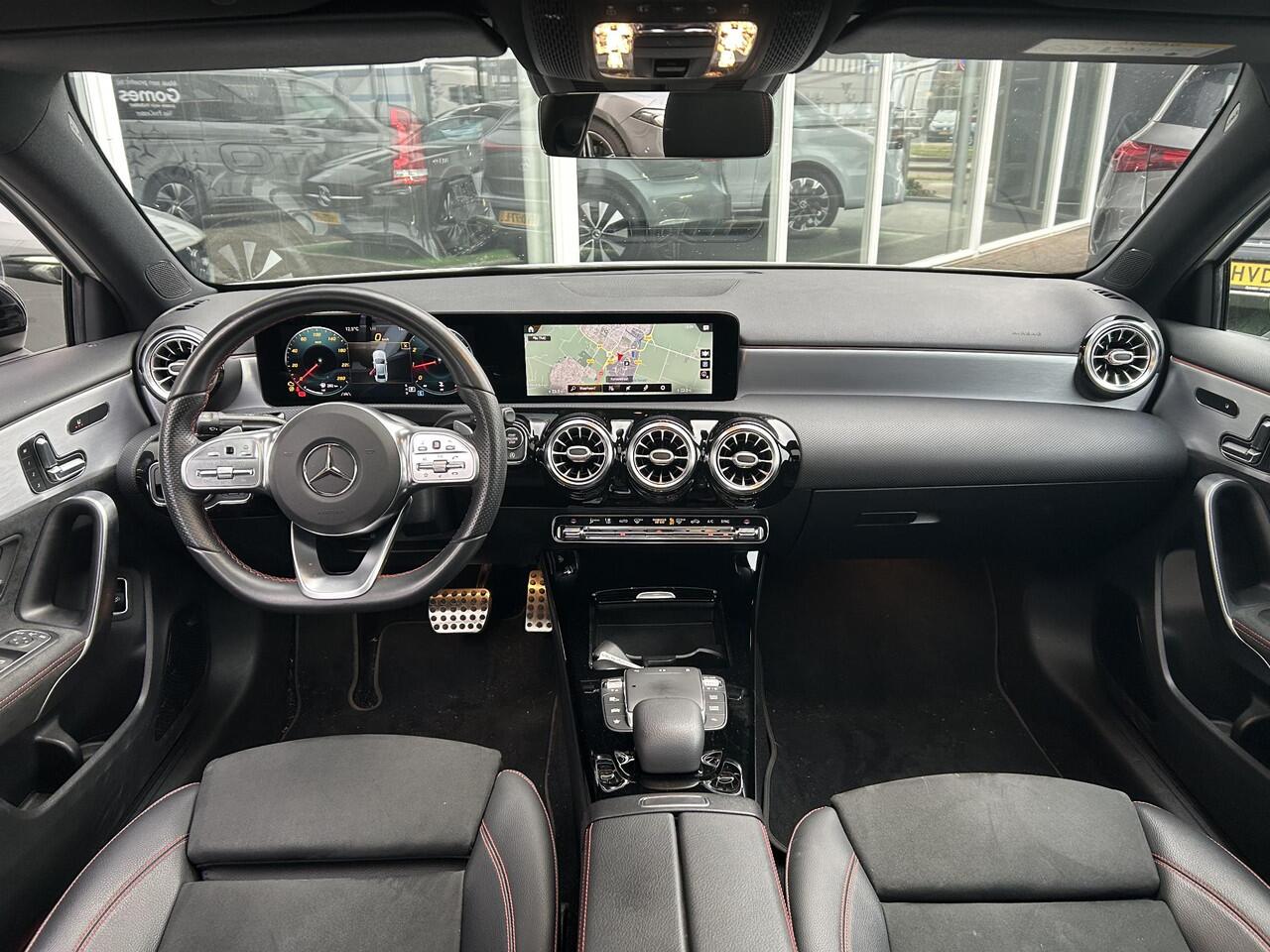 Mercedes-Benz A-KLASSE Limousine 180 AMG | Panoramadak | Cruise Control | Stoelverwarming