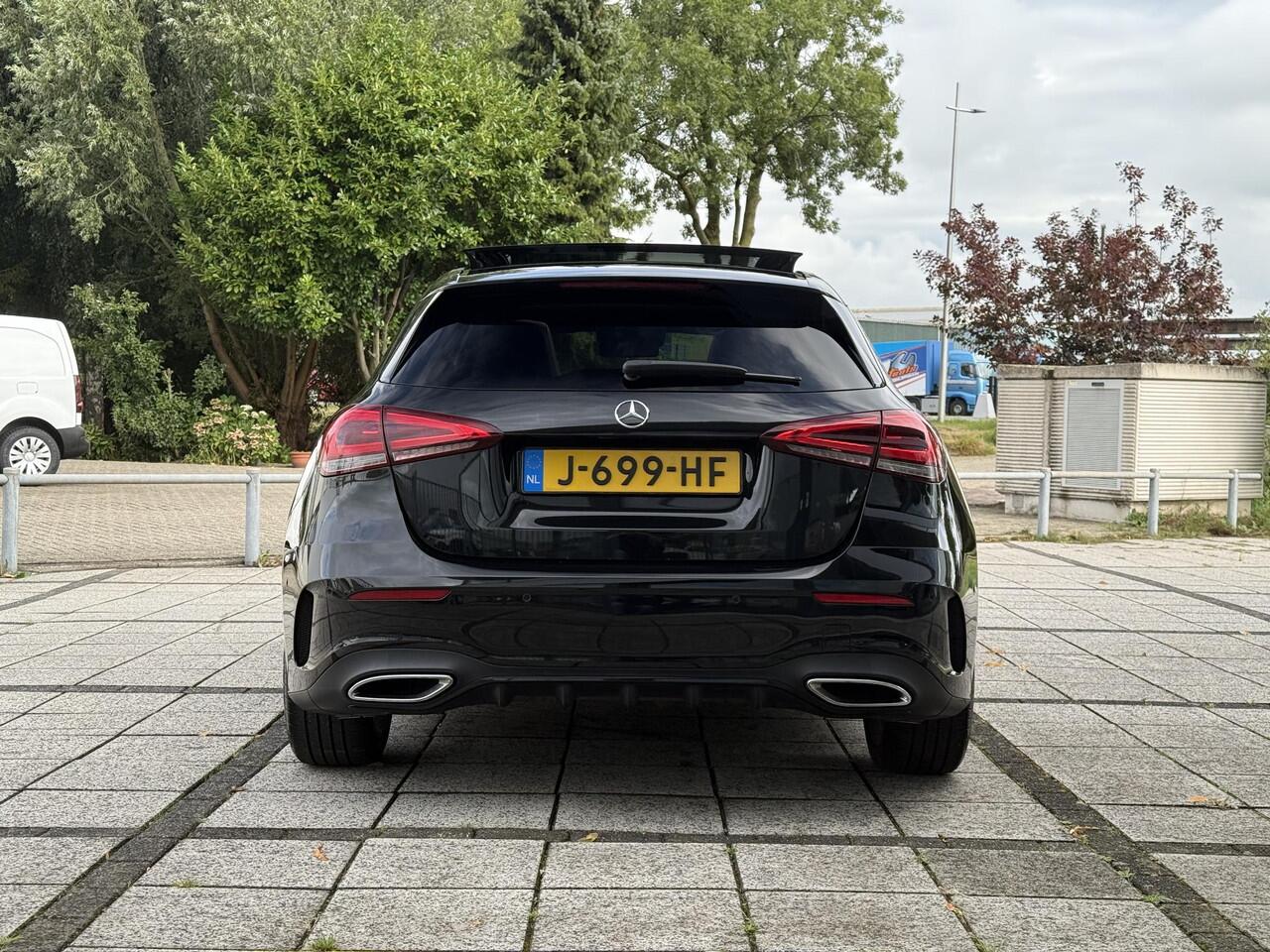 Mercedes-Benz A-KLASSE 180 Aut. Sol. AMG Sport | Panorama | Burmester | Memory | Multi Beam |