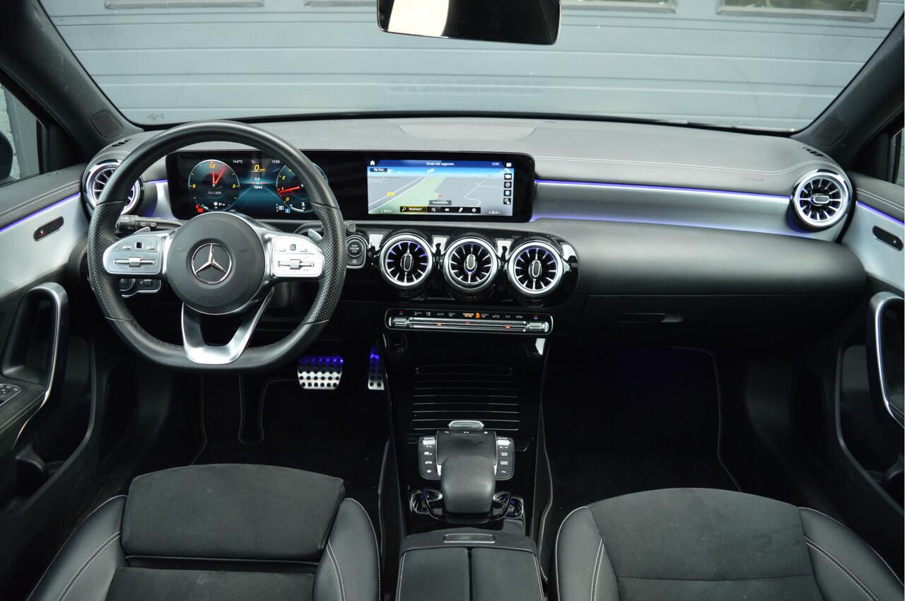 Mercedes-Benz A-KLASSE 180 Business Solution AMG | PANO | CAMERA | SFEERVERLICHTING |