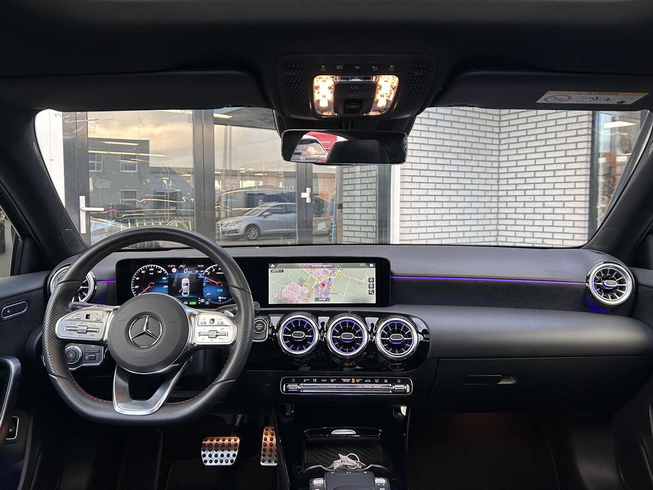 Mercedes-Benz A-KLASSE 250 e AMG Line | Trekhaak | Panoramadak | Head-up display