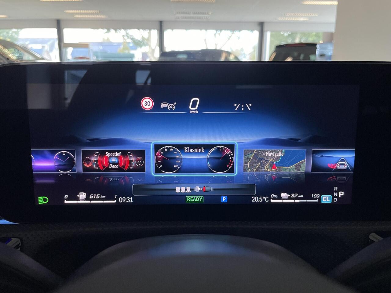 Mercedes-Benz A-KLASSE 250 e AMG Line | Distronic+ | Trekhaak | Night | Carplay