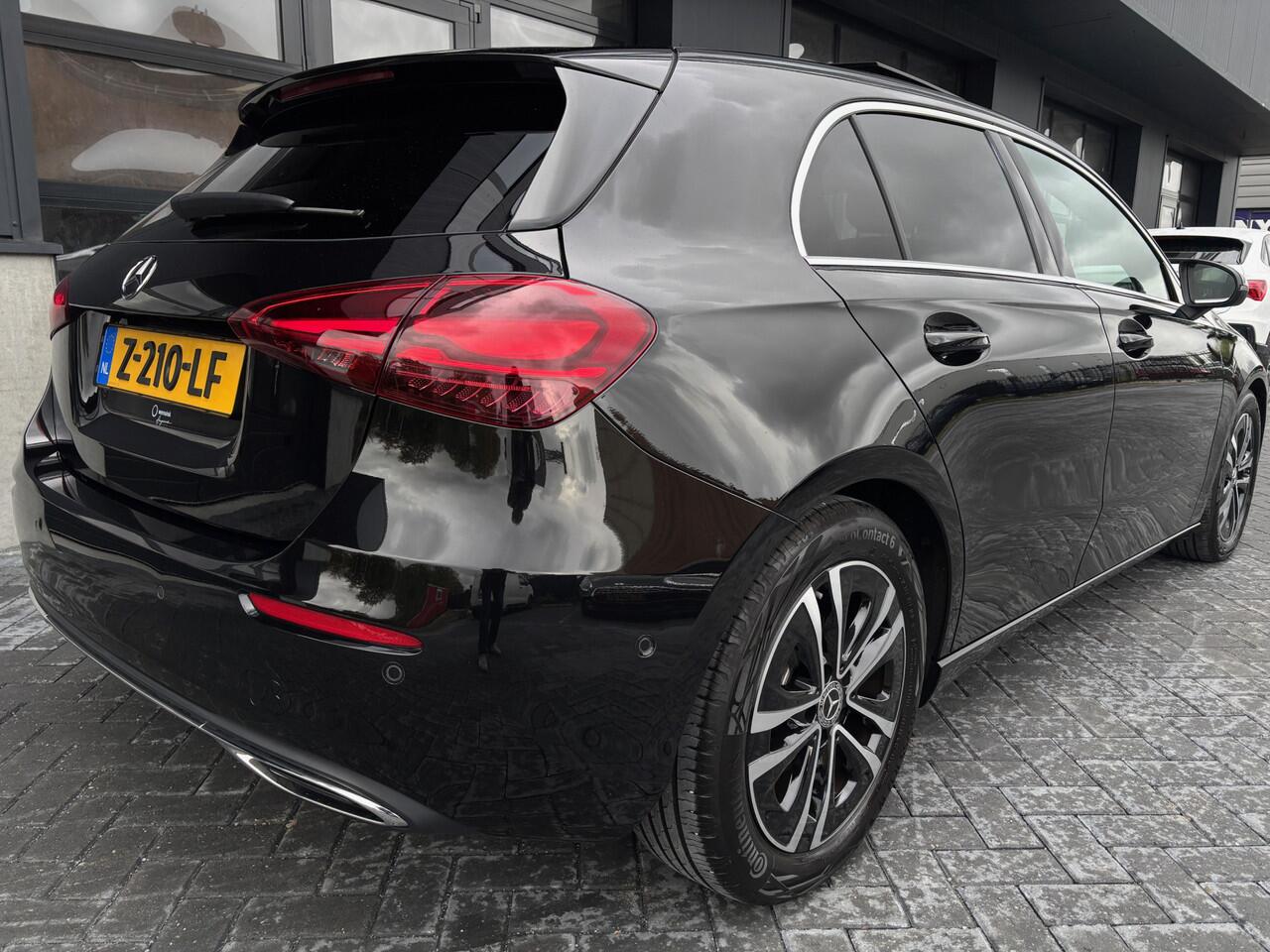 Mercedes-Benz A-KLASSE 180 Star Edition AMG Line Pano Camera