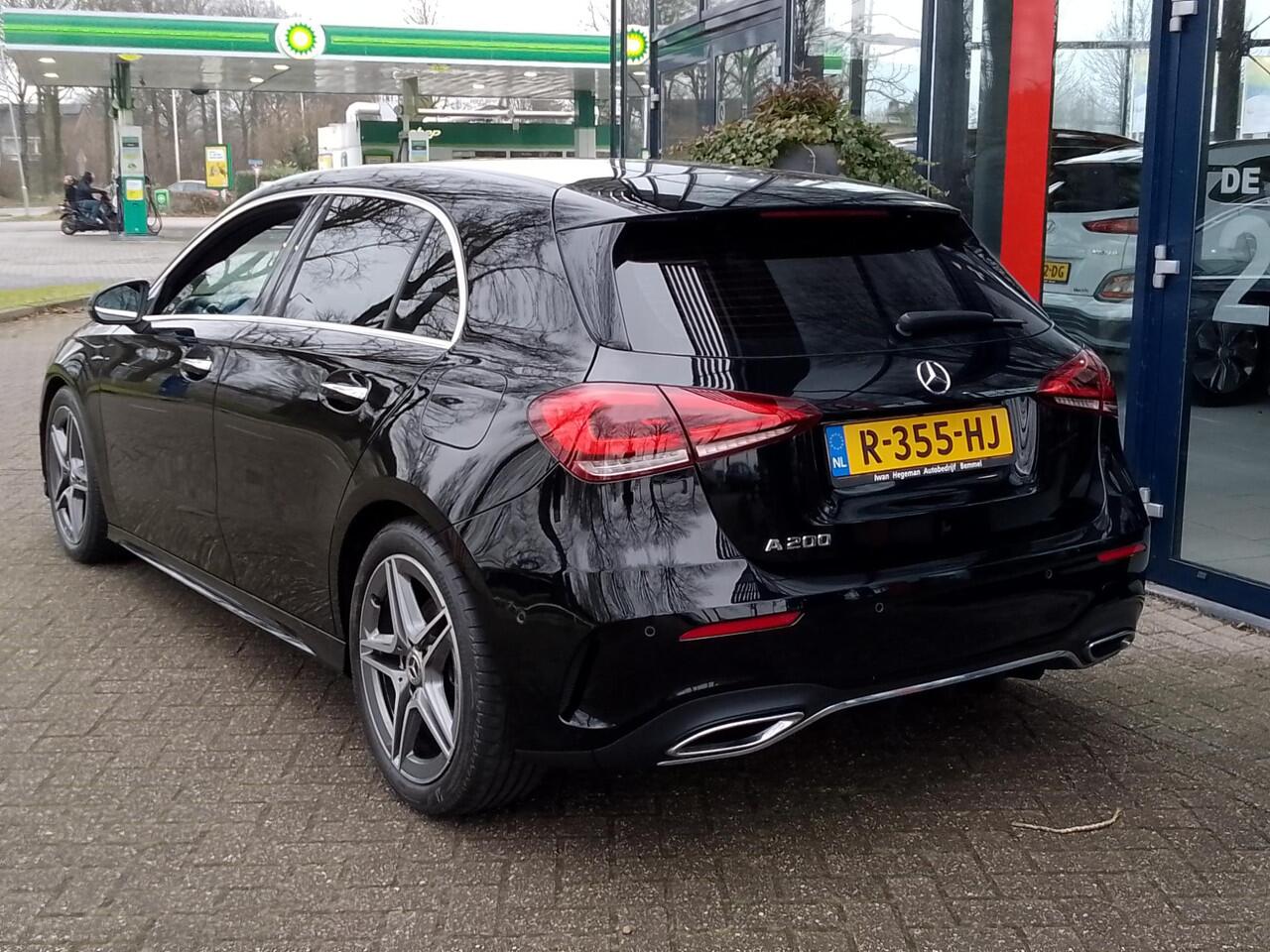 Mercedes-Benz A-KLASSE 200 Premium AMG Styling AUTOMAAT | Navi | Sfeerverlichting | ECC | PDC + Camera | LM Velgen