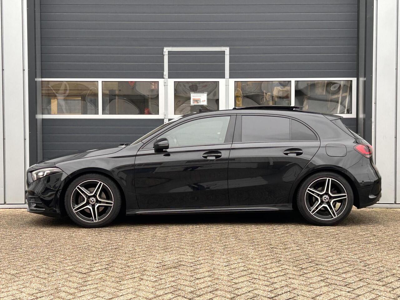 Mercedes-Benz A-KLASSE 180 AMG Line | Pano | LED | Sfeer | Stoel verwarming | Camera |
