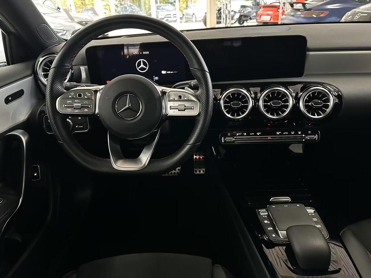 Mercedes-Benz A-KLASSE 250e AMG ** LED, MBUX+, DISTR, PANORAMA, HuD, 2-Zone CLIMA, 19-inch LMV, ** 1e EIG - UNFALLFREI ** ** INFORMEER OOK NAAR ONZE AANTREKKELIJKE FINANCIAL-LEASE TARIEVEN **