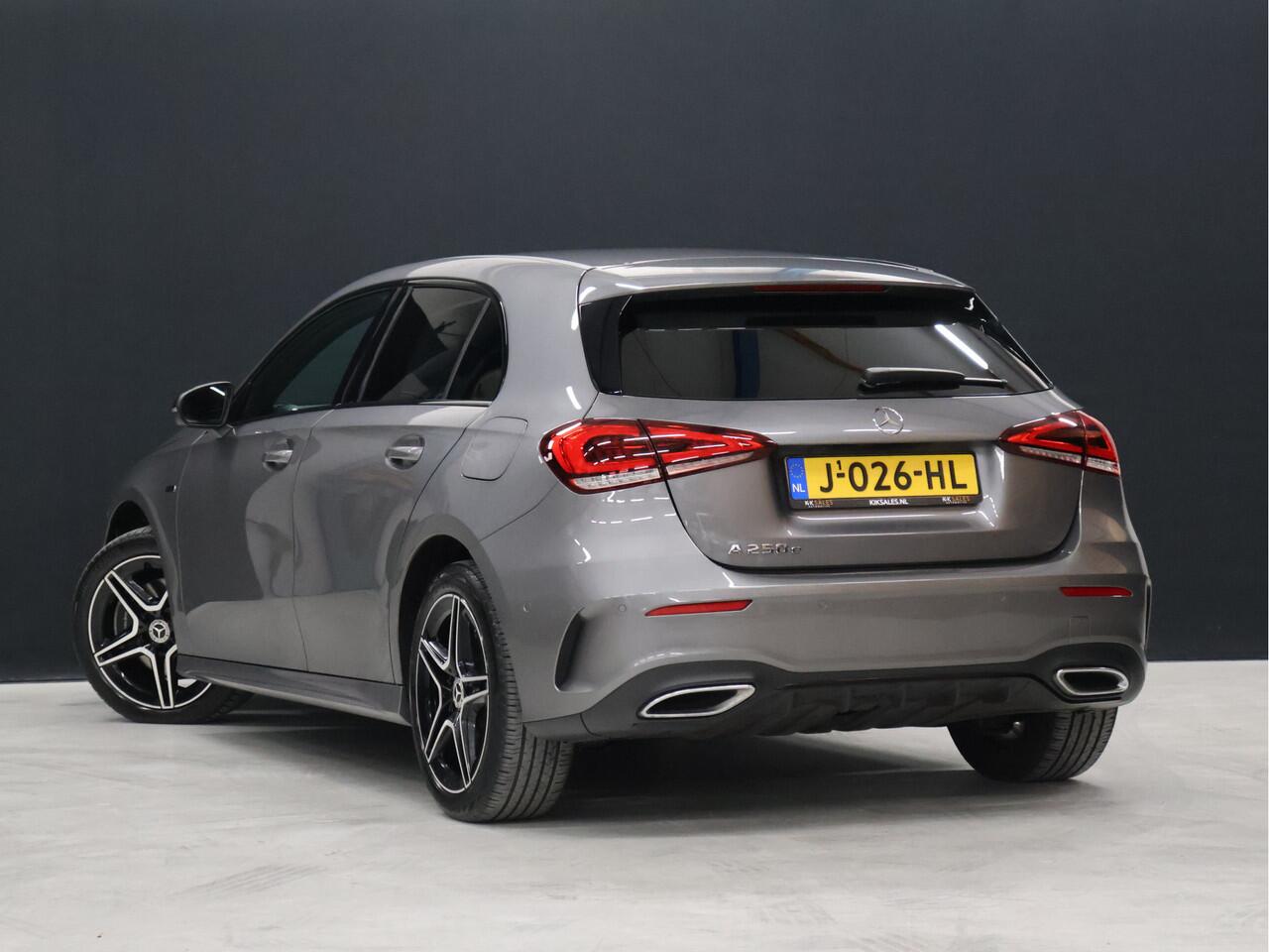 Mercedes-Benz A-KLASSE 250 e Business Solution AMG Limited [TREKHAAK AFNEEMBAAR, CAMERA, SFEERVERLICHTING, STOELVERWARMING, BLUETOOTH, CRUISE, CLIMATE, NIEUWSTAAT]