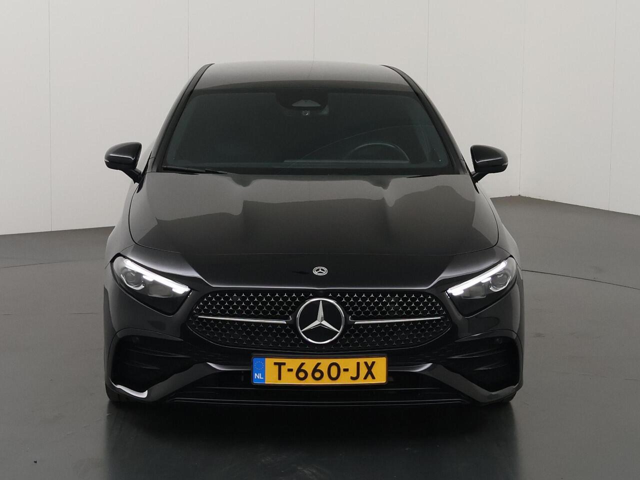 Mercedes-Benz A-KLASSE 180 AMG Line | Premium | Night pakket | Keyless go | Draadloos telefoon laden |