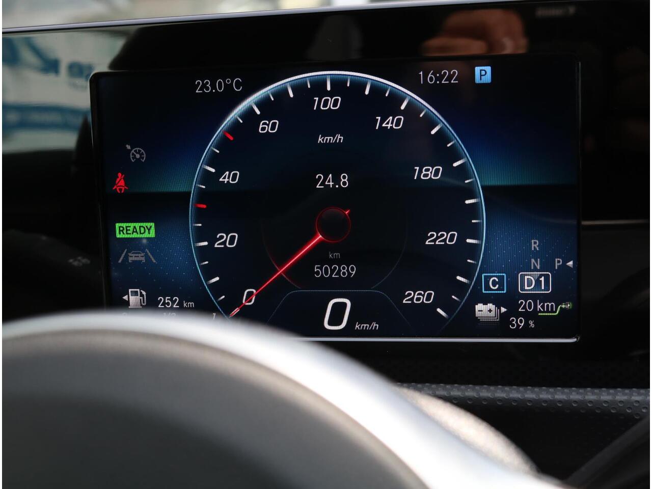 Mercedes-Benz A-KLASSE 250 e AMG line | Night pakket