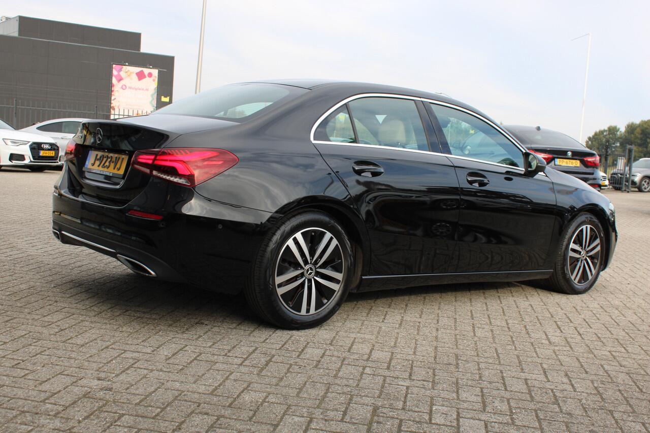 Mercedes-Benz A-KLASSE 200 AUT7 Business Solution Luxury LEDER SFEER WIDESCREEN NL AUTO
